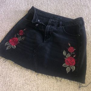 NWOT kendall and kylie skirt